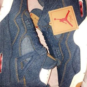 Levi’s Retro 4